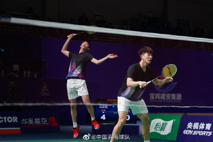 篮球场上没 篮球场上没