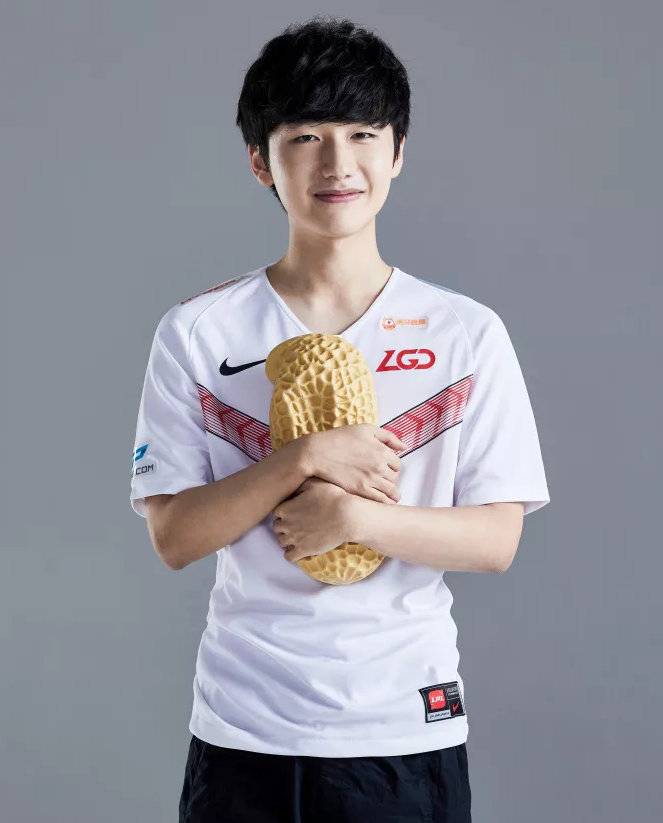 员曾因表现 员曾因表现