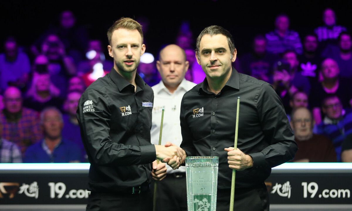 双重身份的 双重身份的