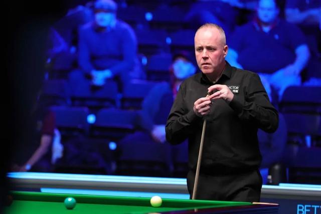 她灵活地调 她灵活地调